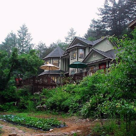 Fermata Pension Пхёнчхан Экстерьер фото